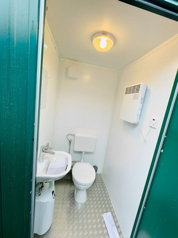 8ft x 5ft double mains toilet 1+1 (green) 8ft x 5ft double mains toilet 1+1 (green)